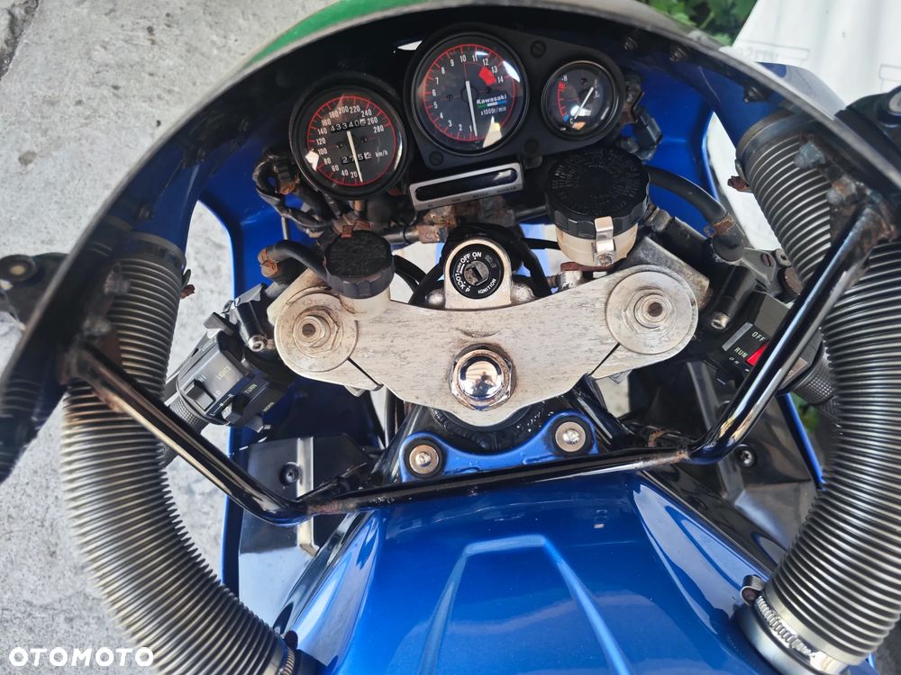 Kawasaki ZXR - 10
