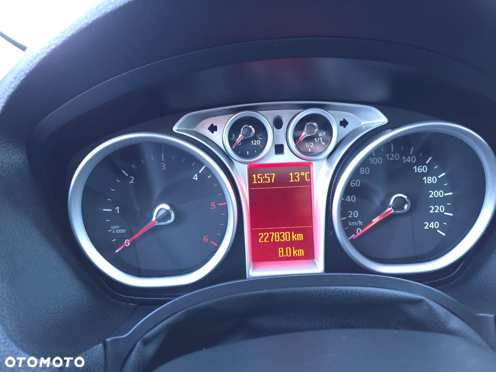 Ford Kuga 2.0 TDCi Titanium FWD - 10