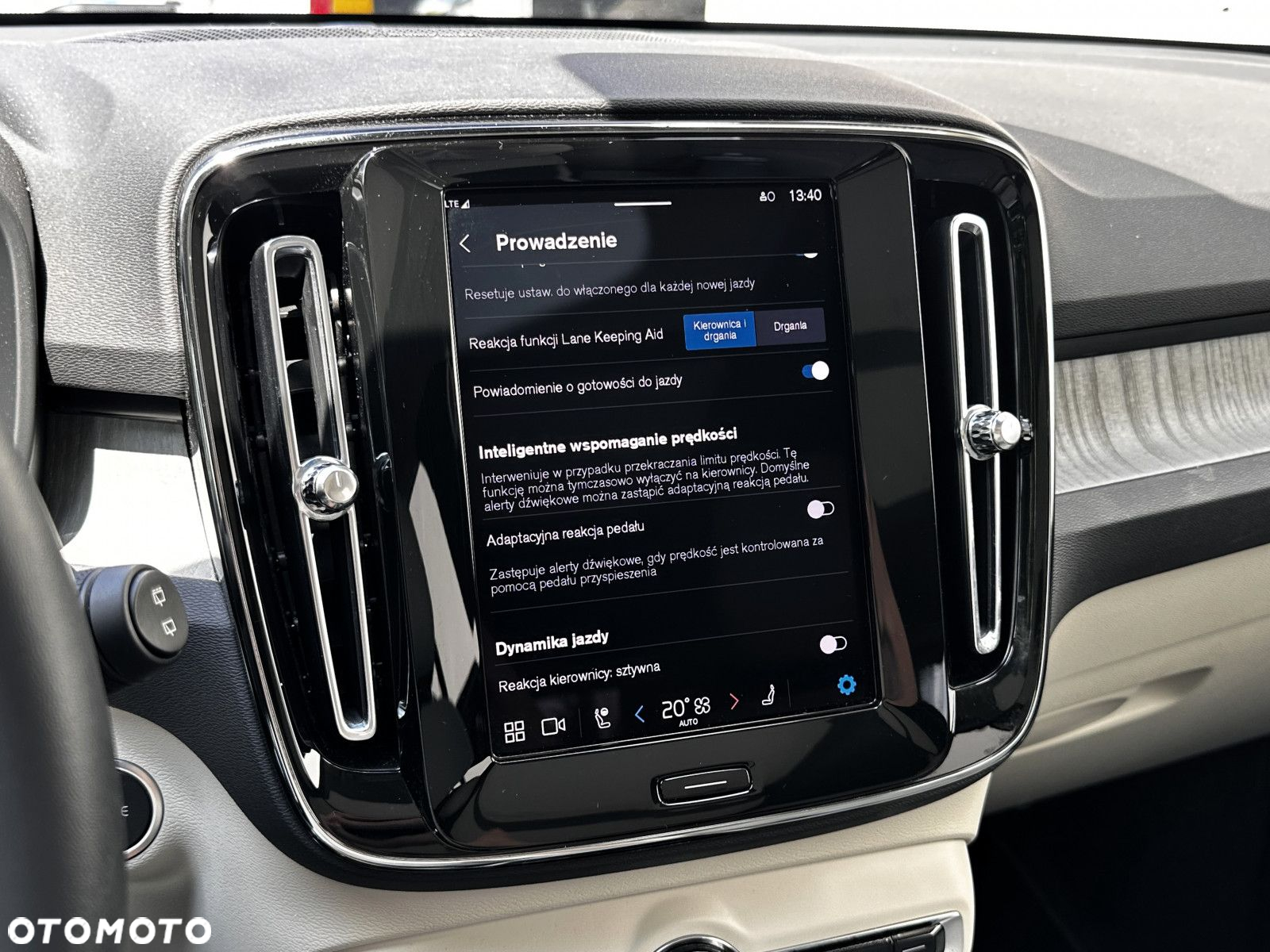 Volvo XC 40 - 31