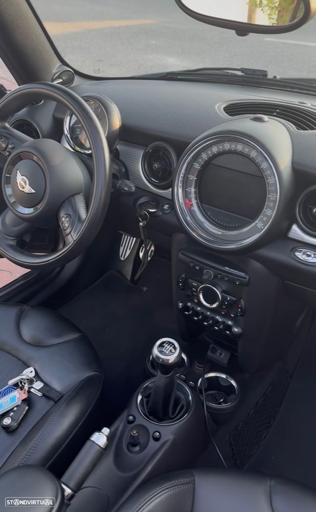 MINI Cabrio Cooper SD - 12