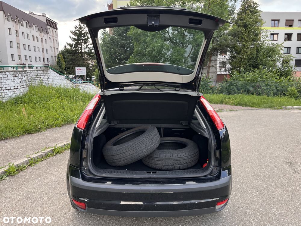 Ford Focus 1.6 Ambiente - 14