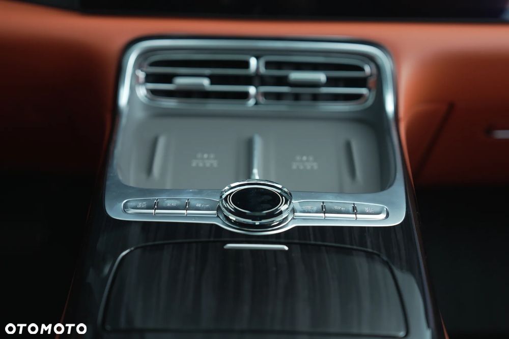 Geely M9 - 37