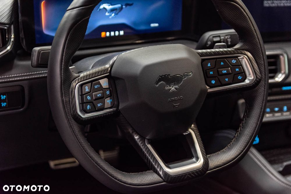 Ford Mustang - 31