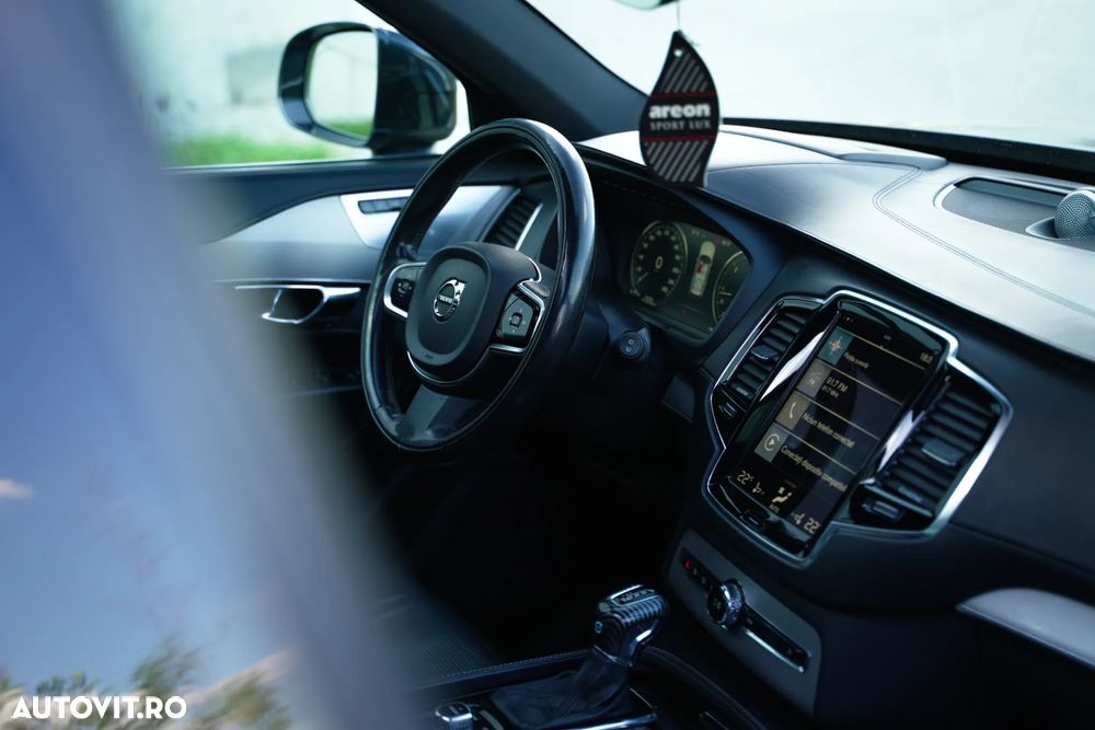 Volvo XC 90 - 31
