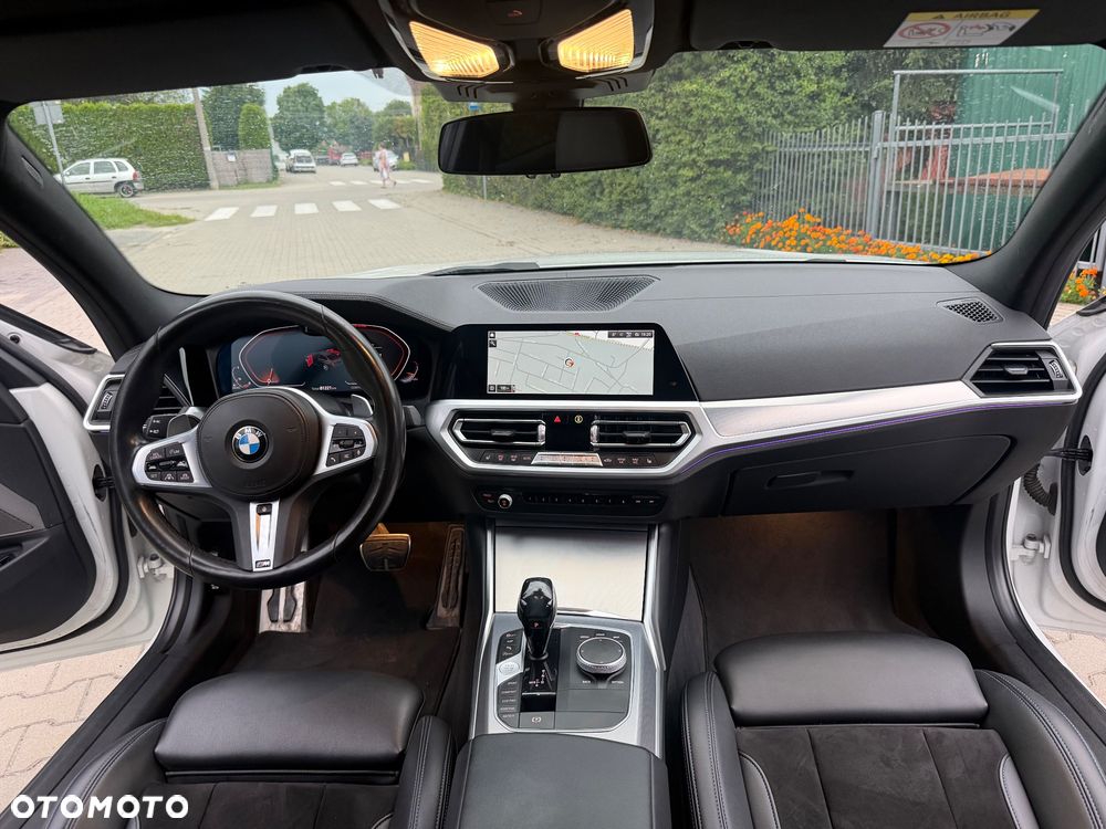BMW Seria 3 330d M Sport - 10