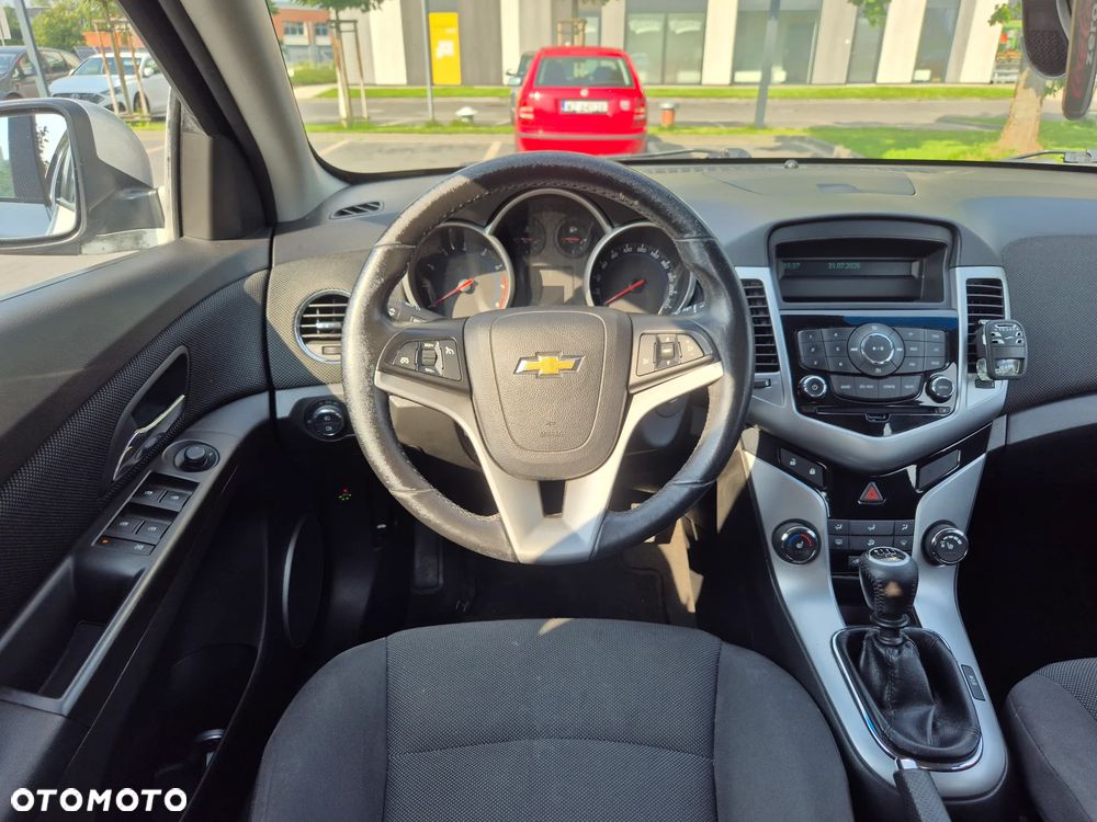 Chevrolet Cruze 1.8 LT - 14