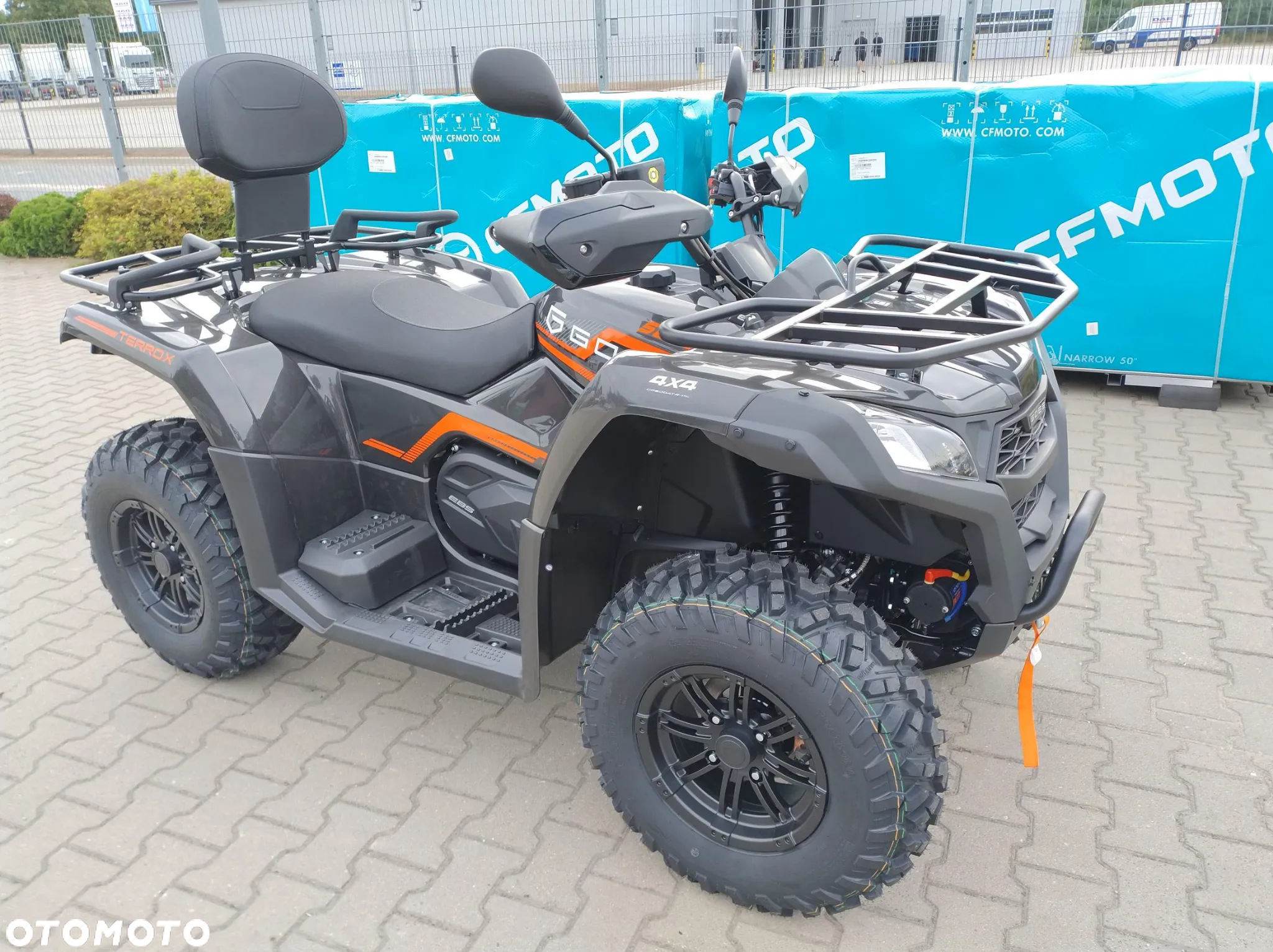 CFMoto CForce - 16