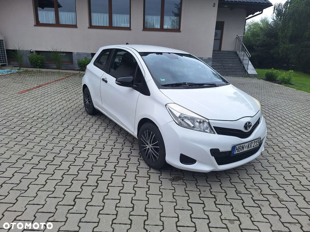 Toyota Yaris - 12