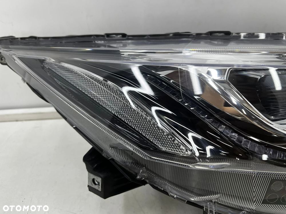 Lampa reflektor Mitsubishi Eclipse Cross 17-20r. PRAWA przednia LED + soczewka Europa 9 pin prawy pr - 4