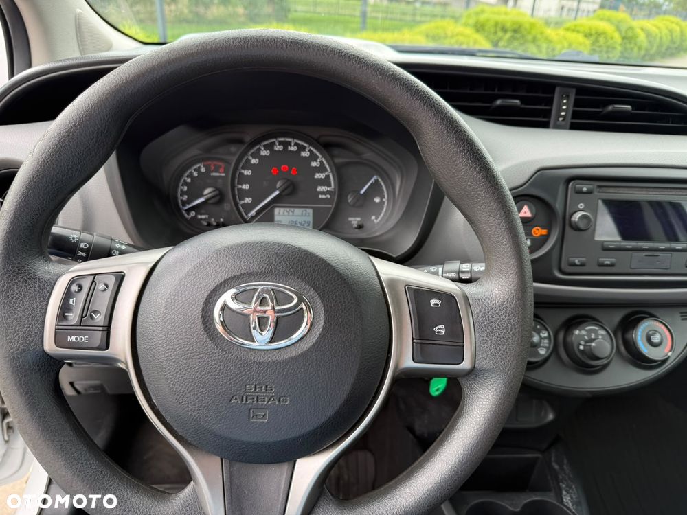Toyota Yaris 1.0 Active EU6 - 4
