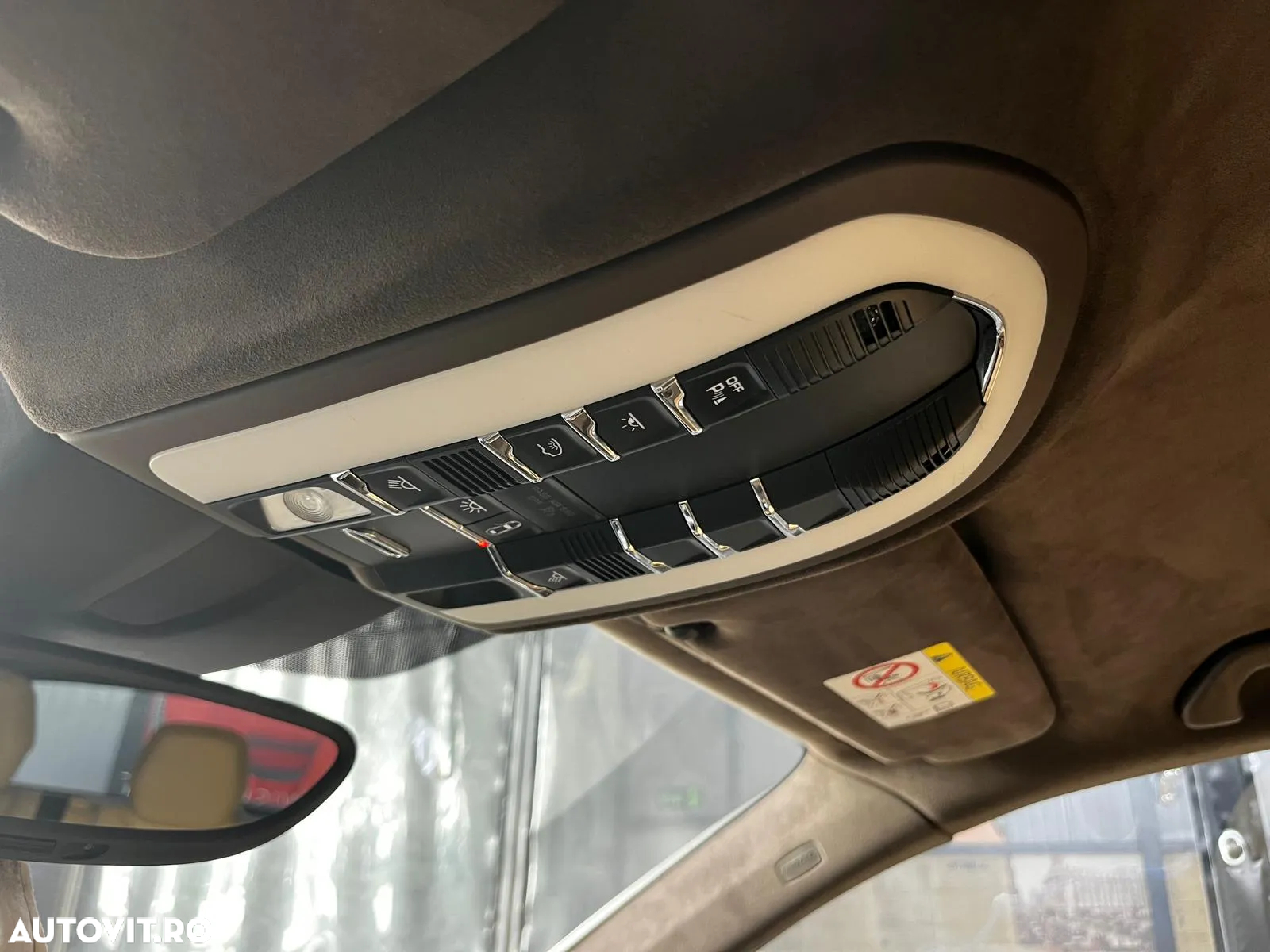 Porsche Cayenne 3.0 L - 15