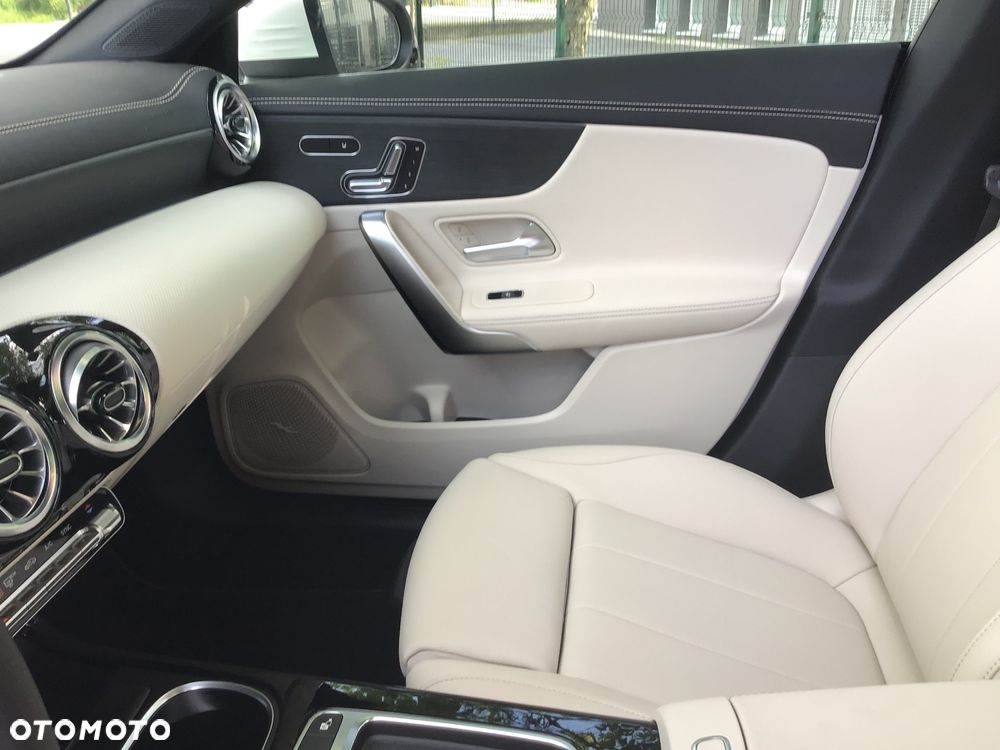 Mercedes-Benz CLA 250 4Matic 8G-DCT Edition AMG Line - 23