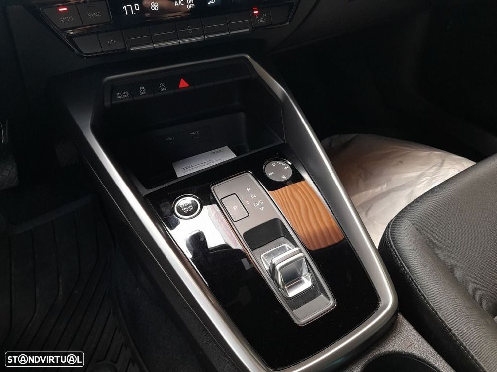 Audi A3 Limousine 30 TDI S line S tronic - 32