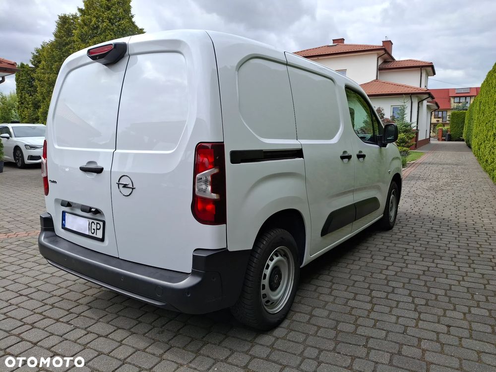 Opel Combo 2025 r 1.2 Pure Tech 110 KM Salon PL - 9