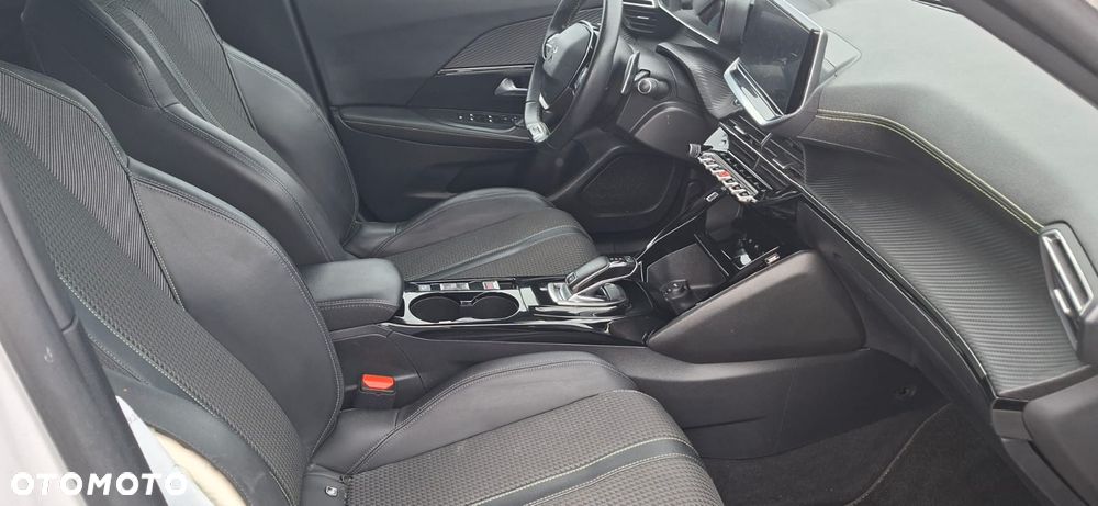 Peugeot 2008 1.2 PureTech GT Line S&S EAT8 - 13
