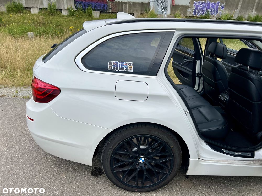 BMW Seria 5 530d xDrive Luxury Line - 13