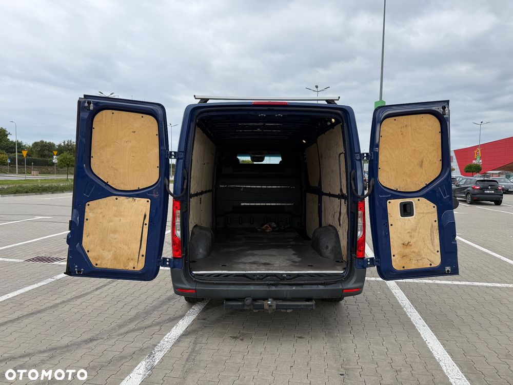 Mercedes-Benz Sprinter - 20