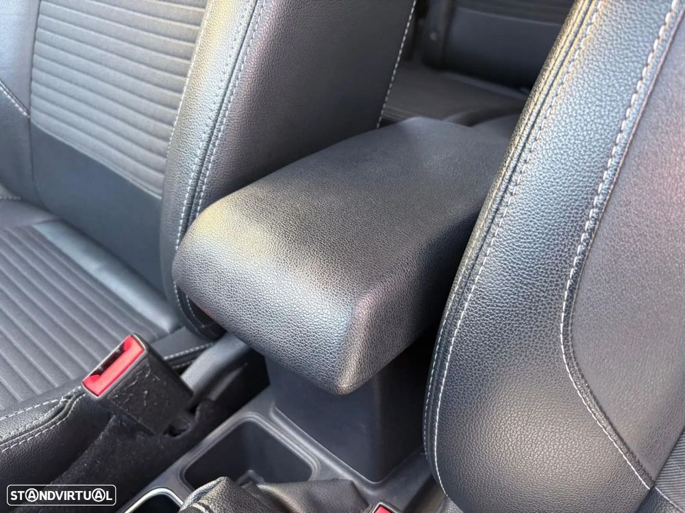 Ford EcoSport 1.0 EcoBoost Titanium Plus - 32