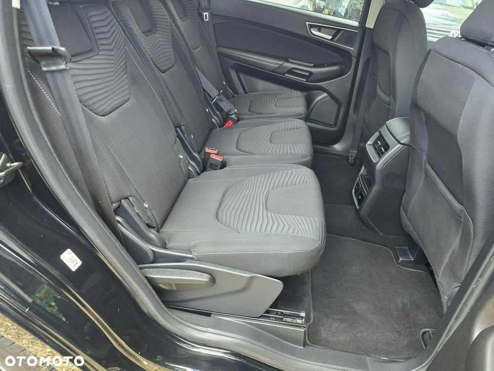 Ford S-Max - 13