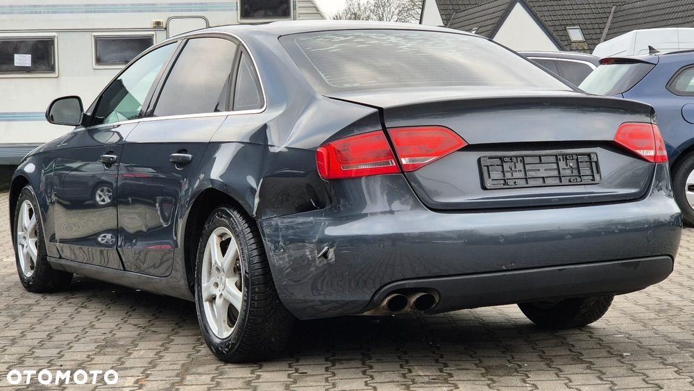Audi A4 Avant 2.0 TDI DPF Ambiente - 26