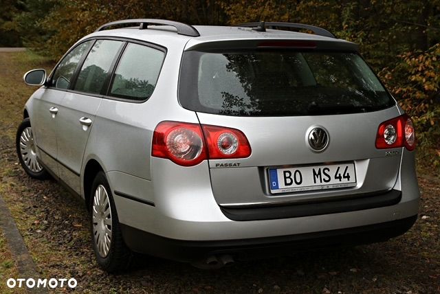 Volkswagen Passat 2.0 TDI Comfortline - 14