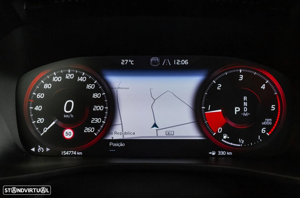 Volvo XC 40 2.0 D3 Momentum Plus Geartronic - 22