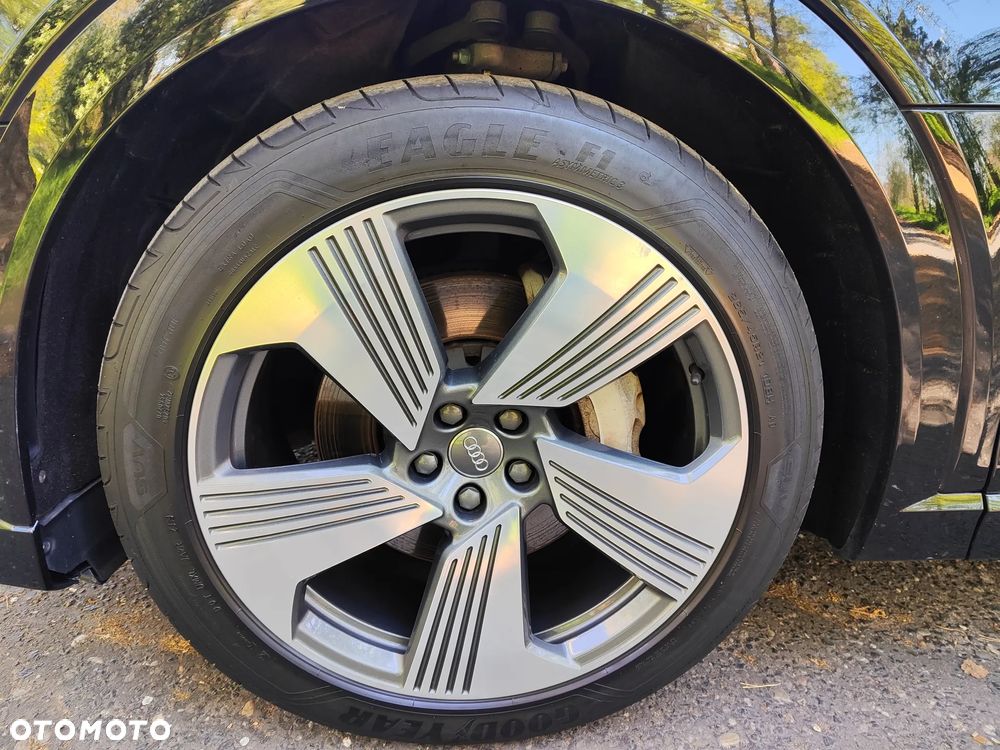 Audi e-tron 50 Quattro S Line - 32