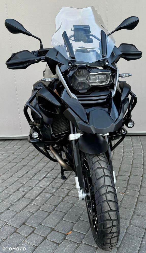 BMW R - 8