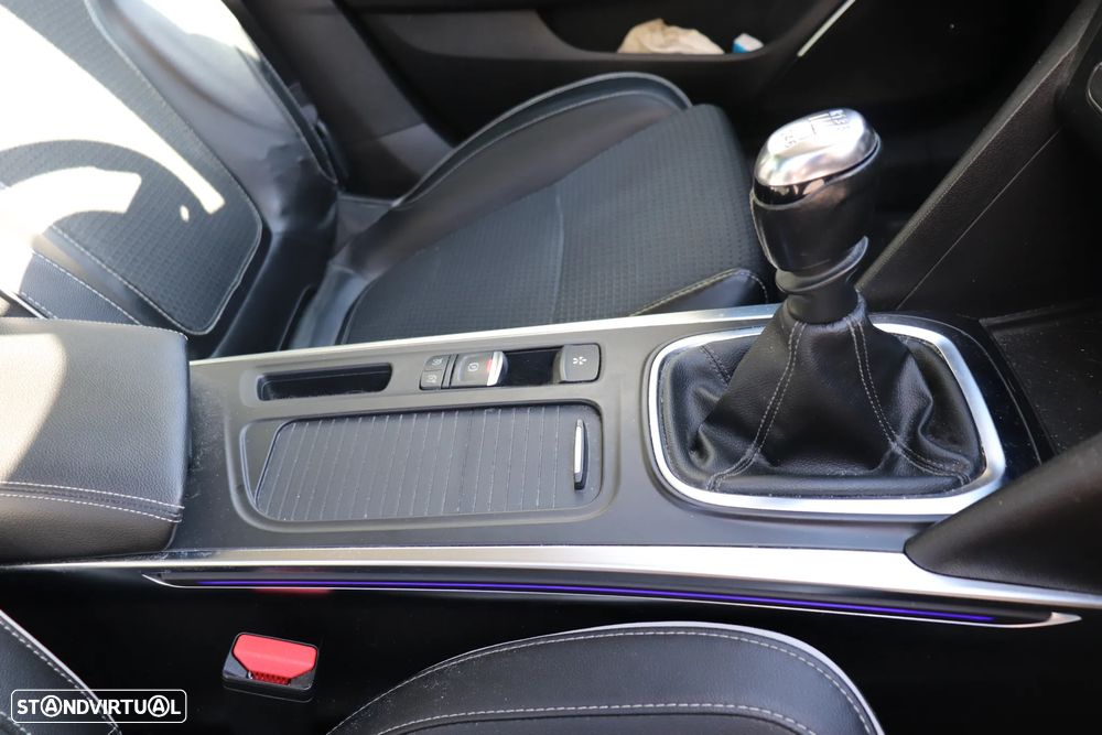 Renault Mégane 1.6 dCi Bose Edition - 16