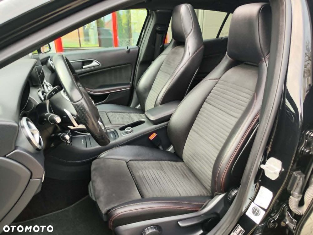 Mercedes-Benz GLA 180 d 7G-DCT AMG Line - 36
