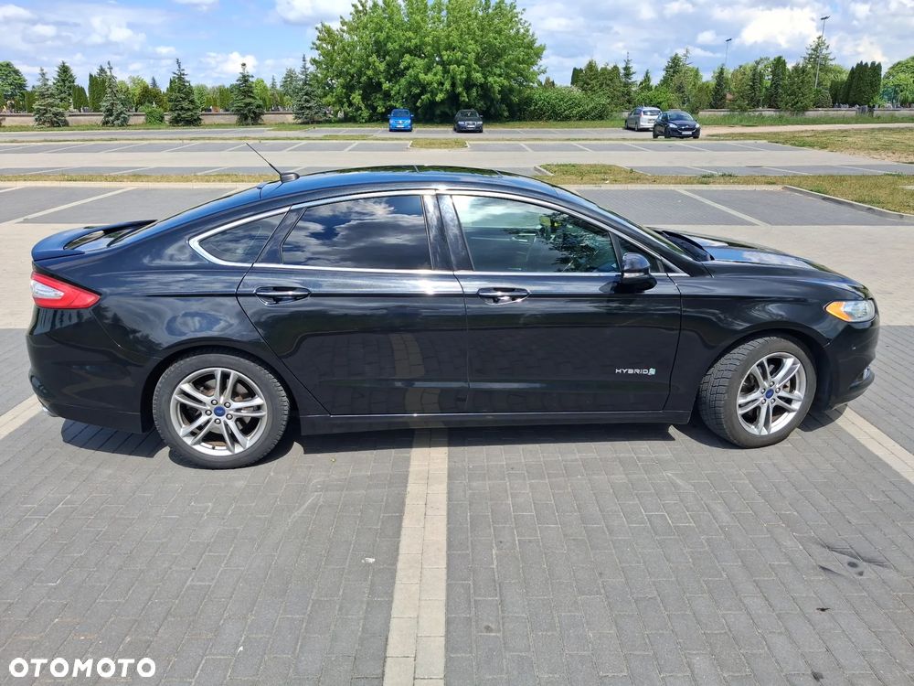 Ford Fusion - 13