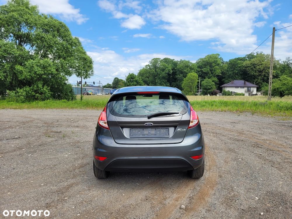 Ford Fiesta - 12