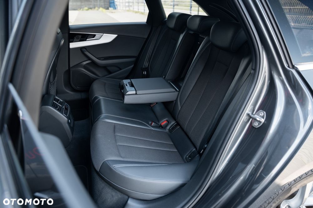 Audi A4 Avant 35 TFSI S tronic S line - 35