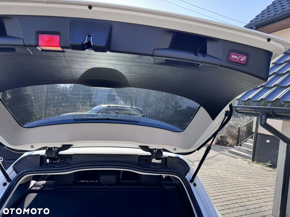 Mercedes-Benz Klasa C 220 d 4MATIC 9G-TRONIC - 10