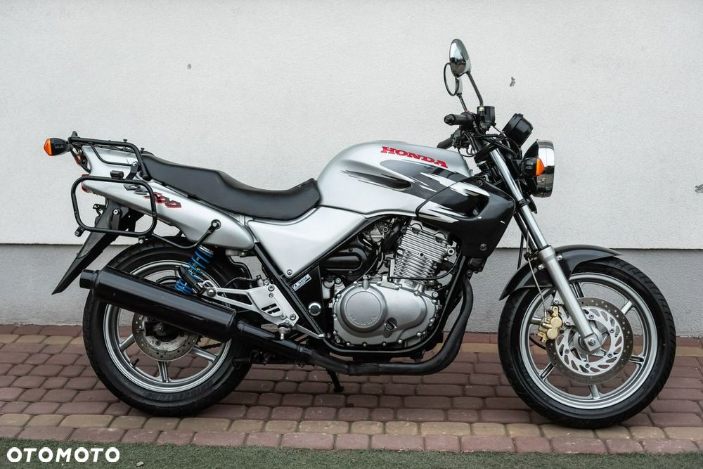 Honda CB - 3