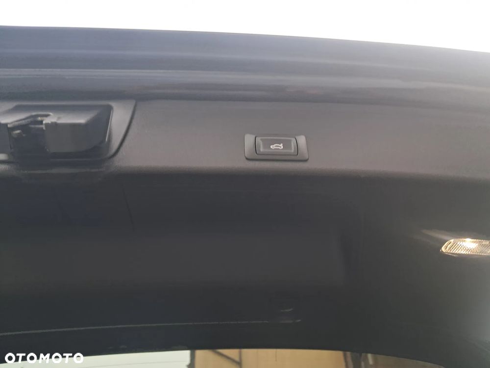 Audi A4 Avant 35 TDI S tronic S line - 28