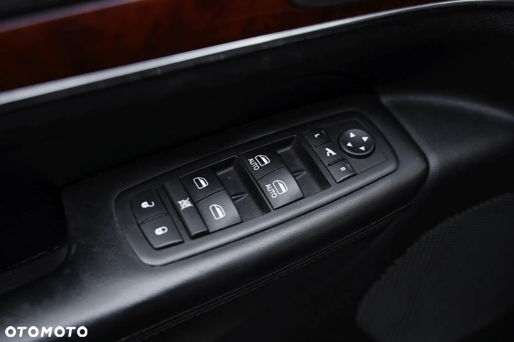 Jeep Grand Cherokee - 13