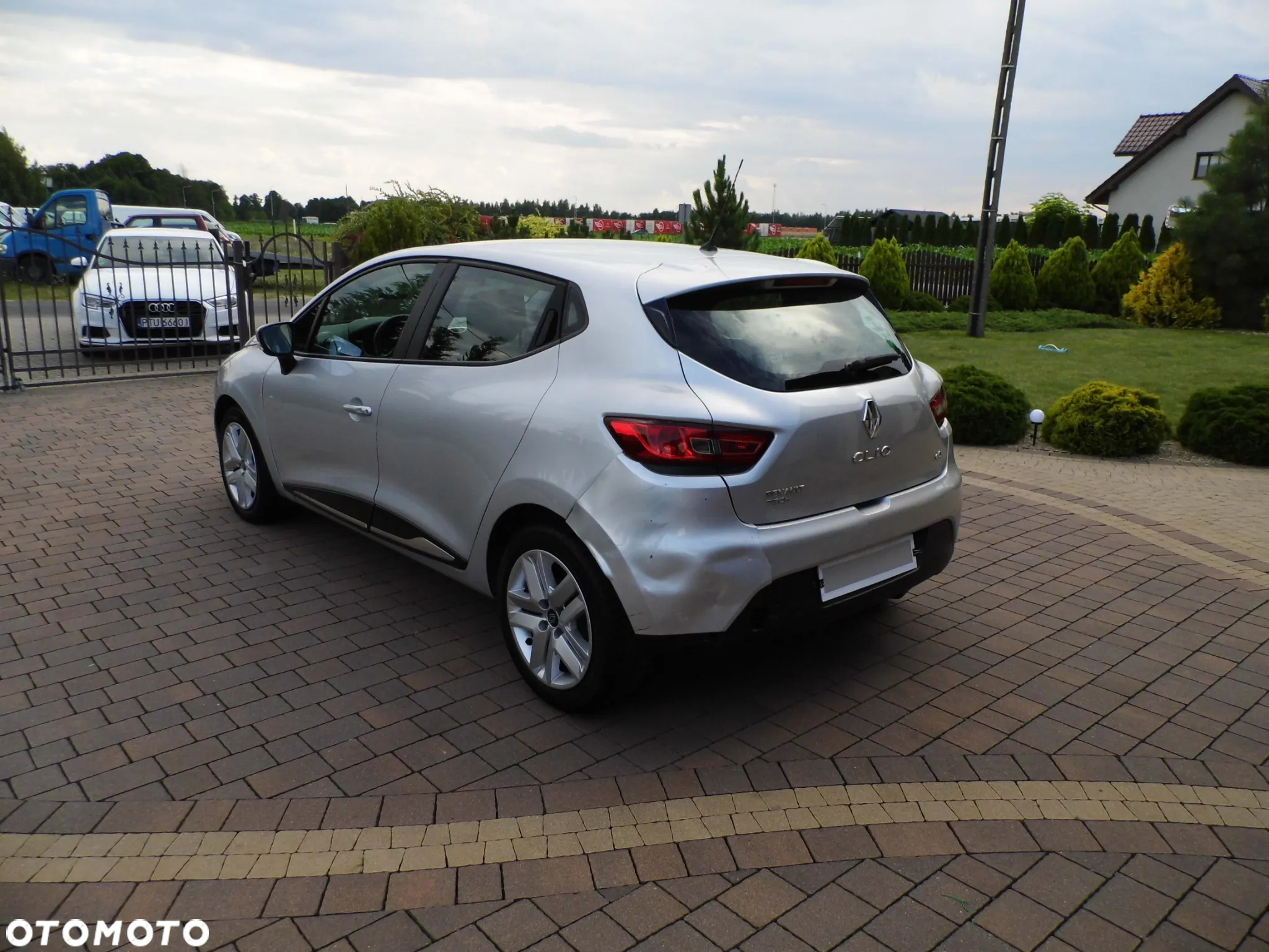 Renault Clio - 7