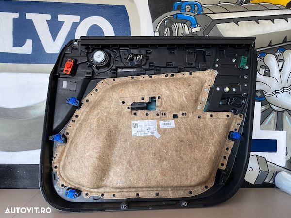 Fata de Usa Stanga Volvo XC40 32282660 - 3