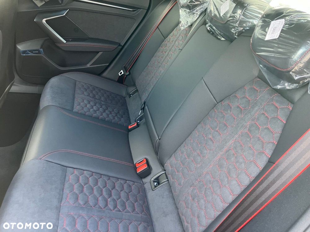 Audi RS3 Limousine - 25