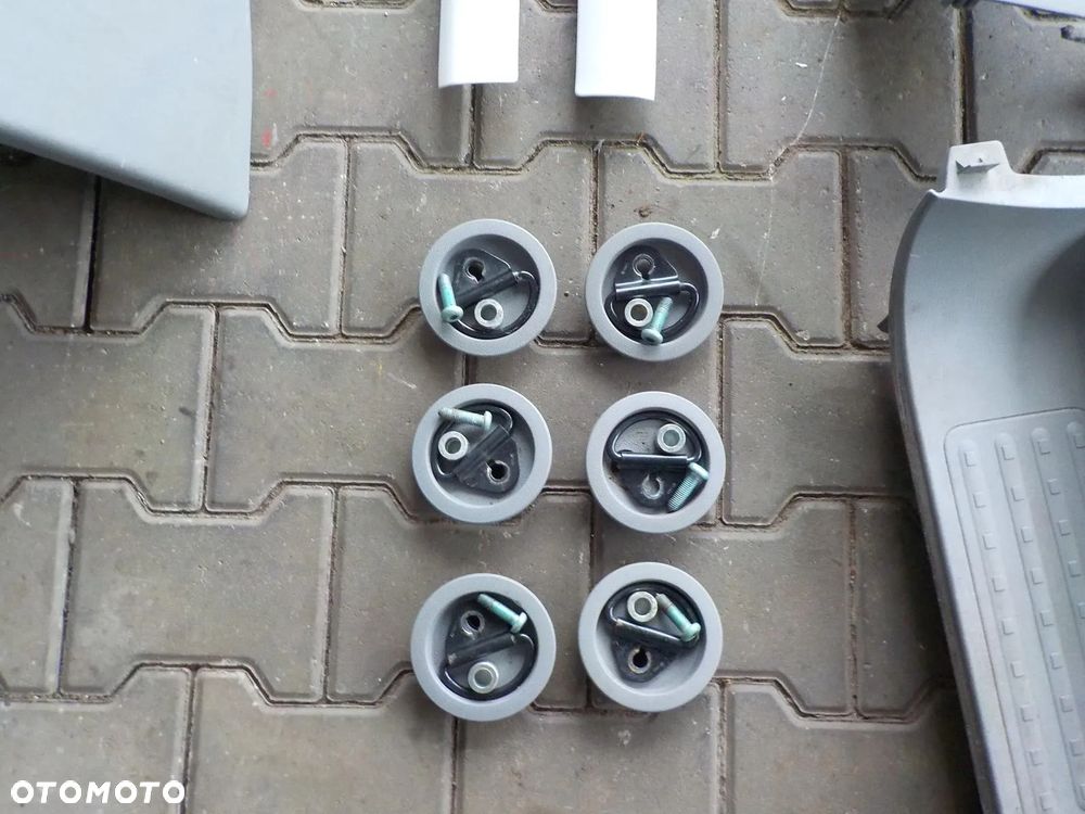 VW T5 T6 WYKŁADZINA GUMA PODŁOGA TYŁ KRÓTKI OSOBOWY - 6