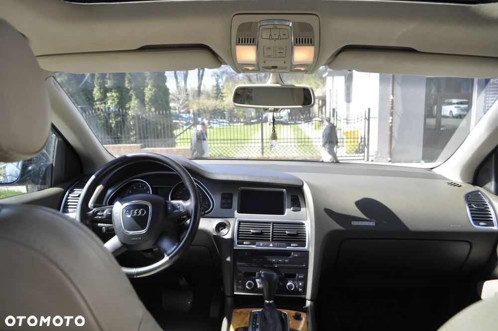 Audi Q7 - 6