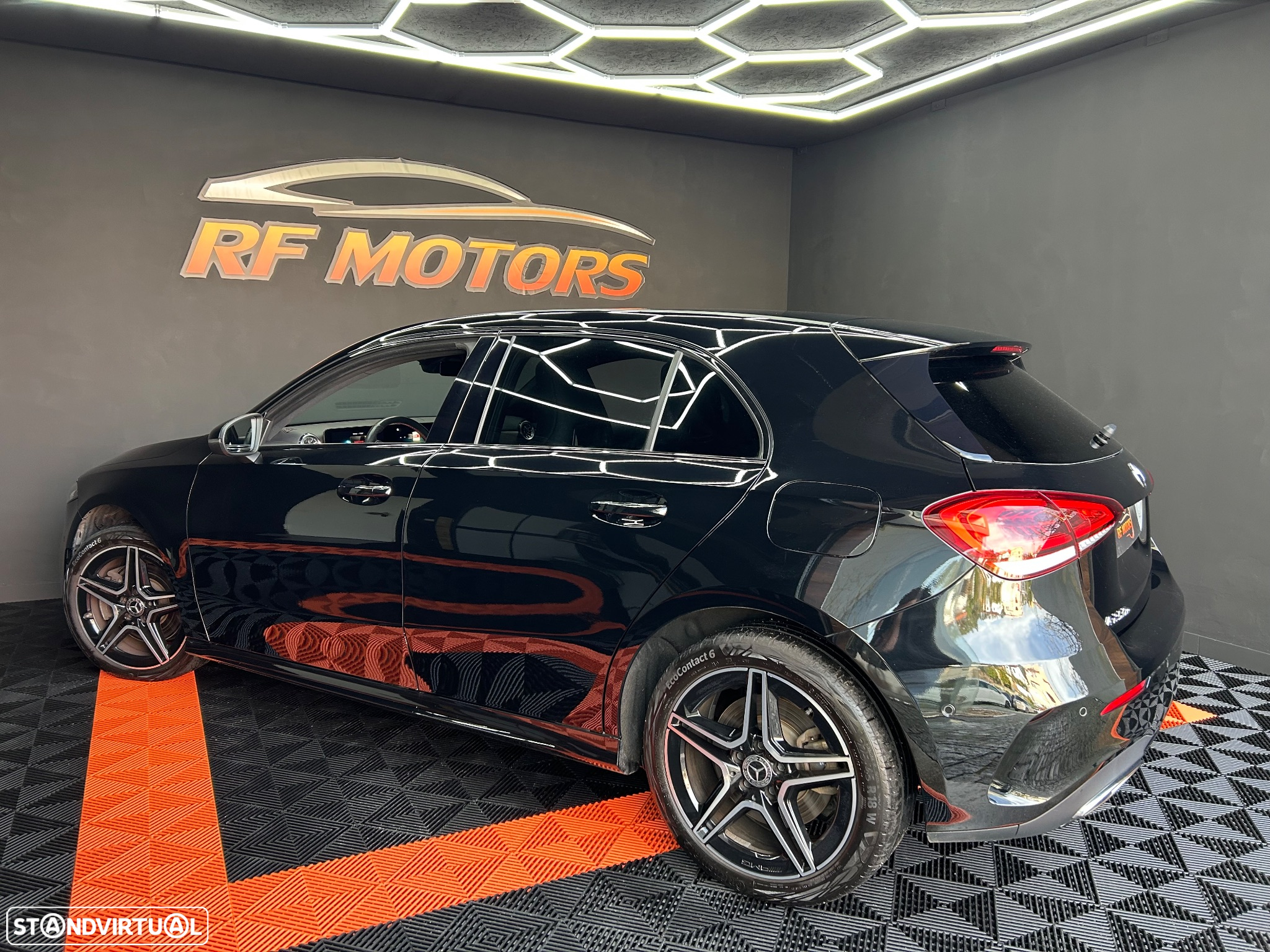 Mercedes-Benz A 250 e AMG Line - 26