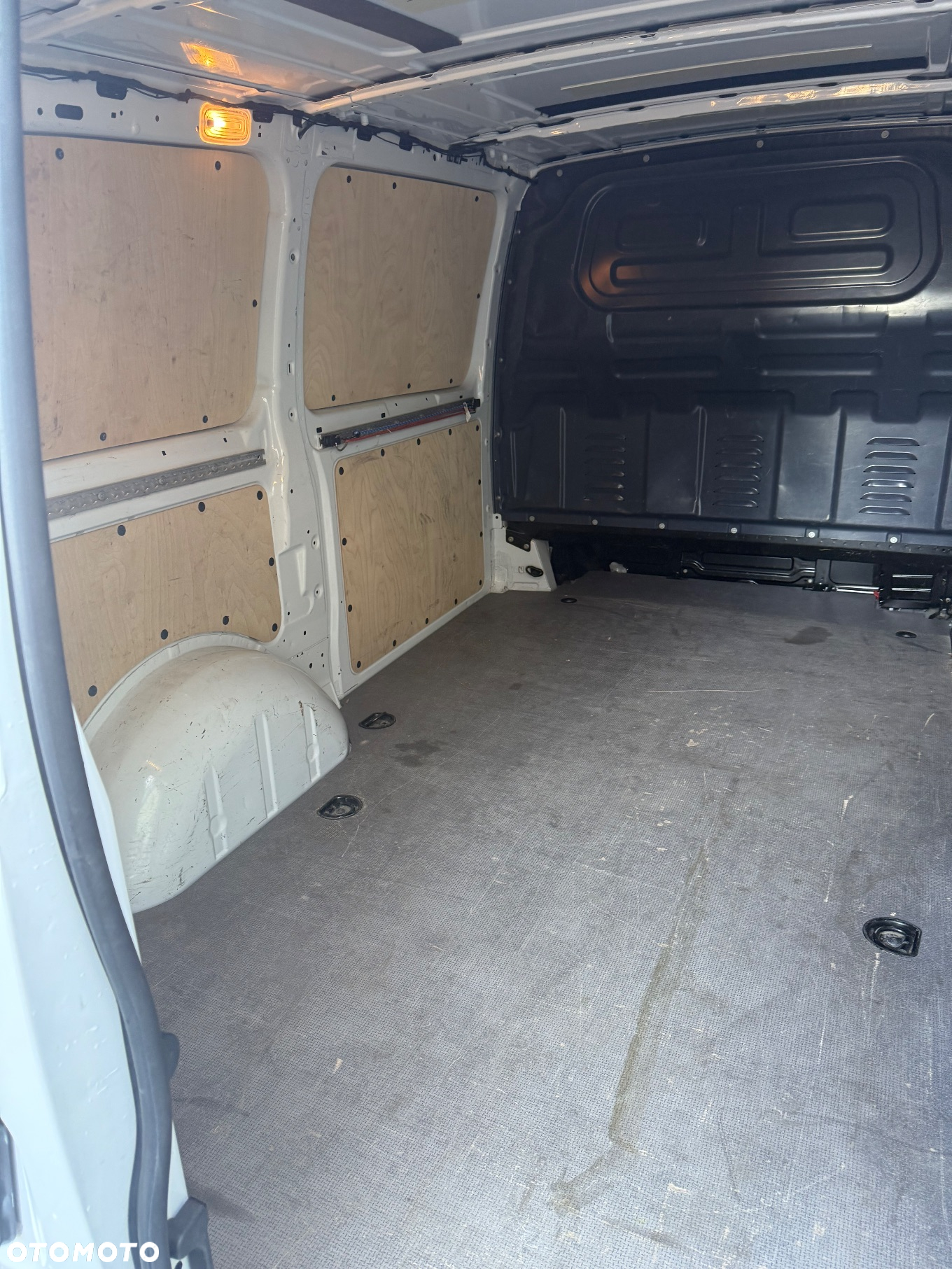 Mercedes-Benz Vito Long - 13