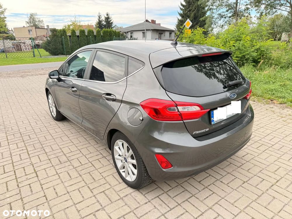 Ford Fiesta - 2