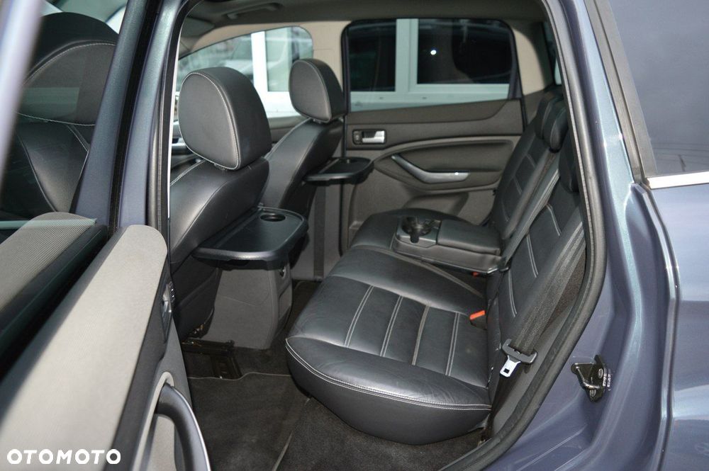 Ford Kuga 2.0 TDCi 2x4 Titanium - 30