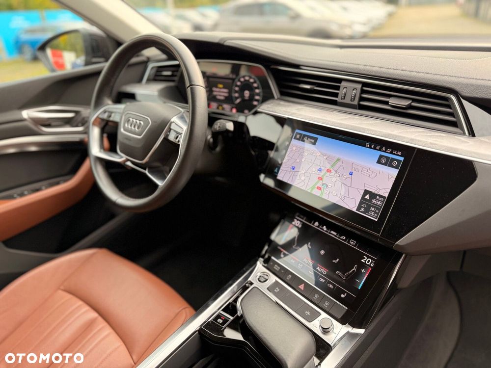 Audi Q8 Sportback e-tron - 22