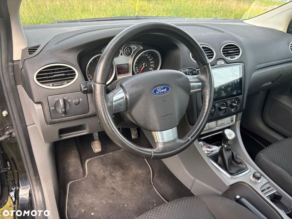 Ford Focus CC 2.0 16V Trend - 9