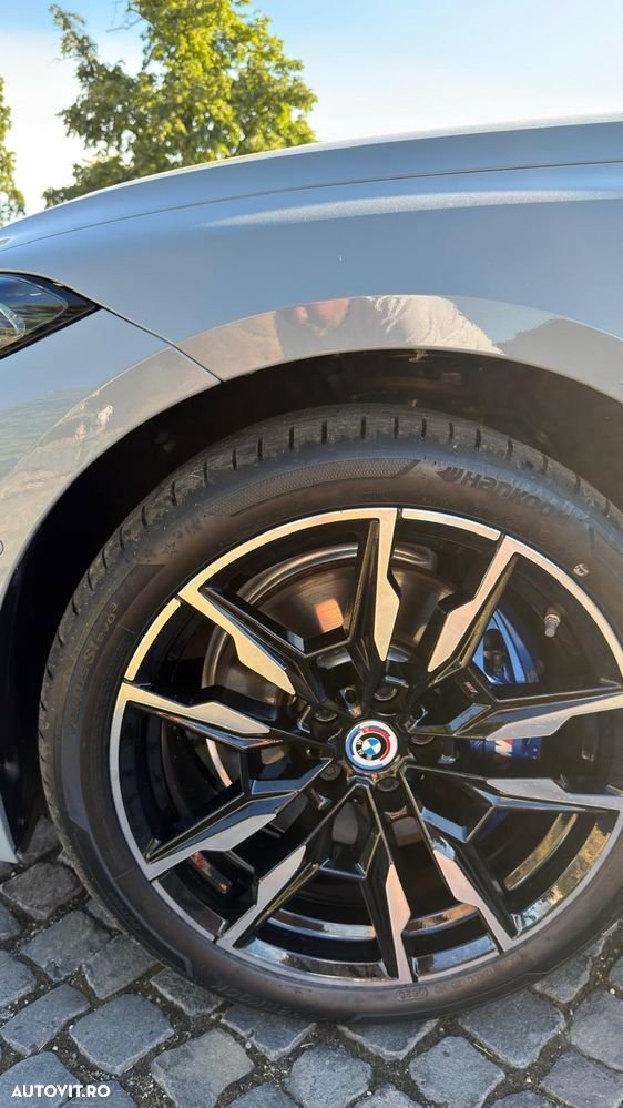 BMW i4 - 11