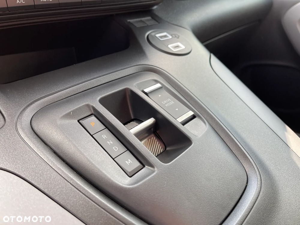 Toyota Proace City Verso 1.5 D-4D VIP - 18